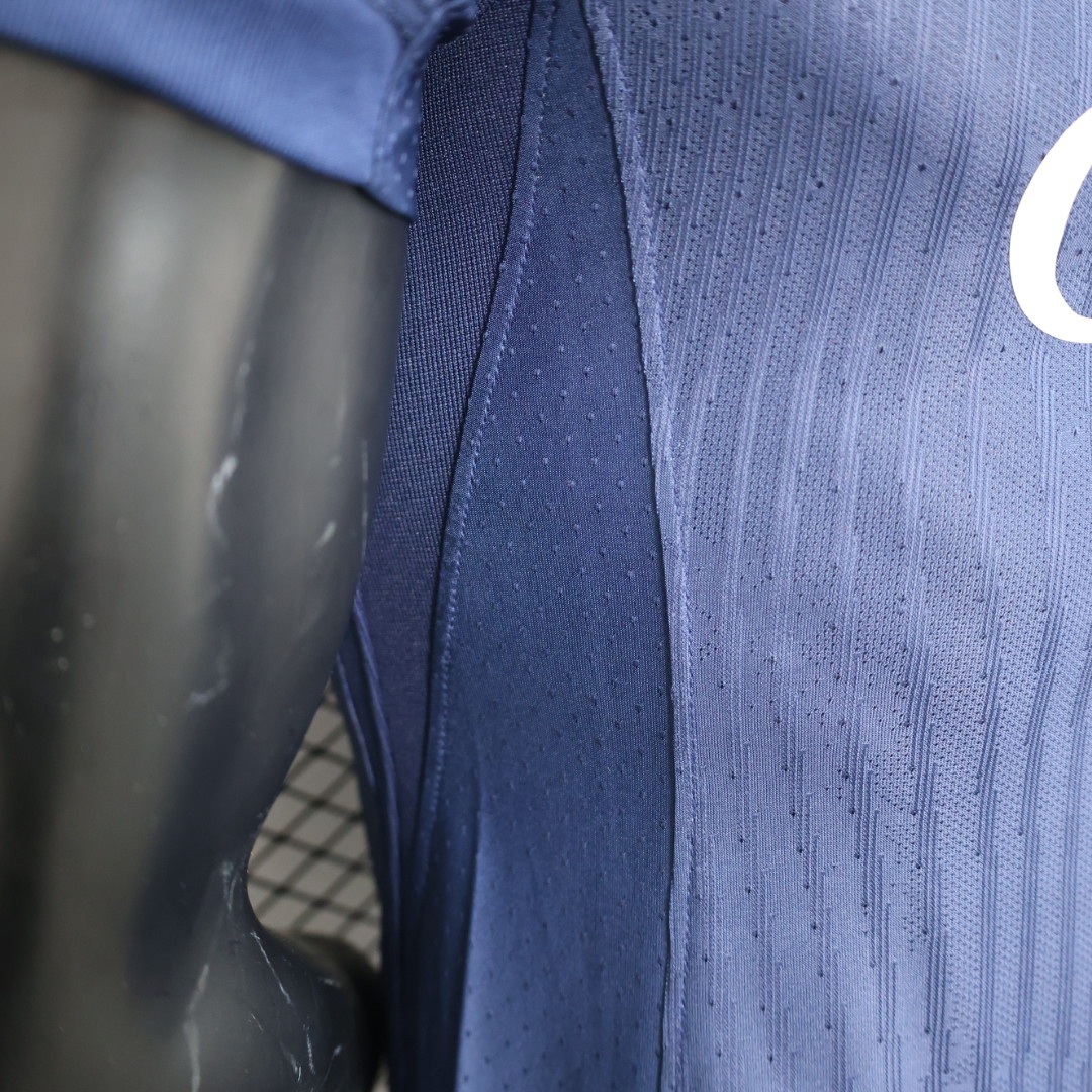 24-25 Paris Saint-Germain Home Soccer Jersey Player Version - view 6