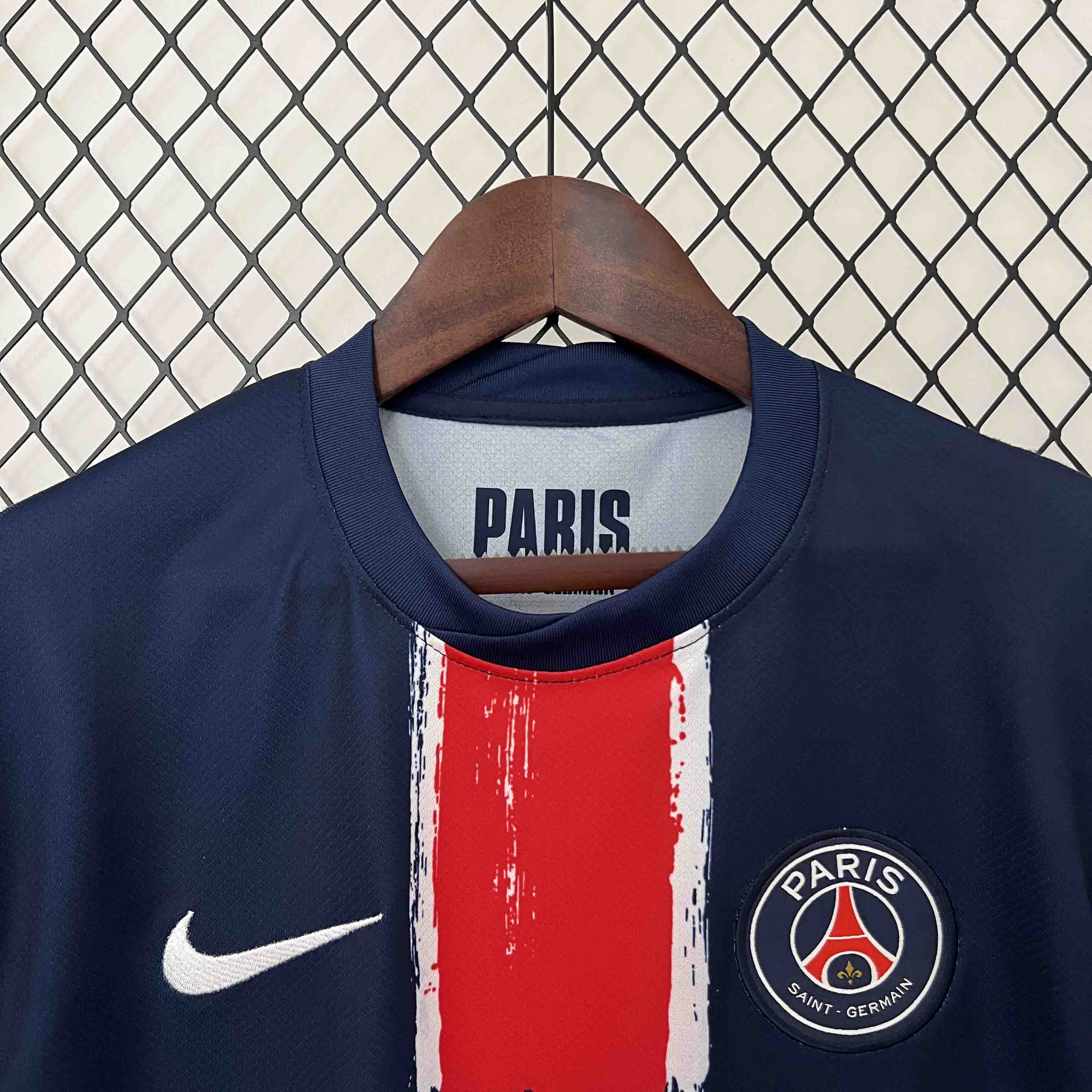 24-25 Paris Saint-Germain Home Soccer Jersey Fan Version - view 5