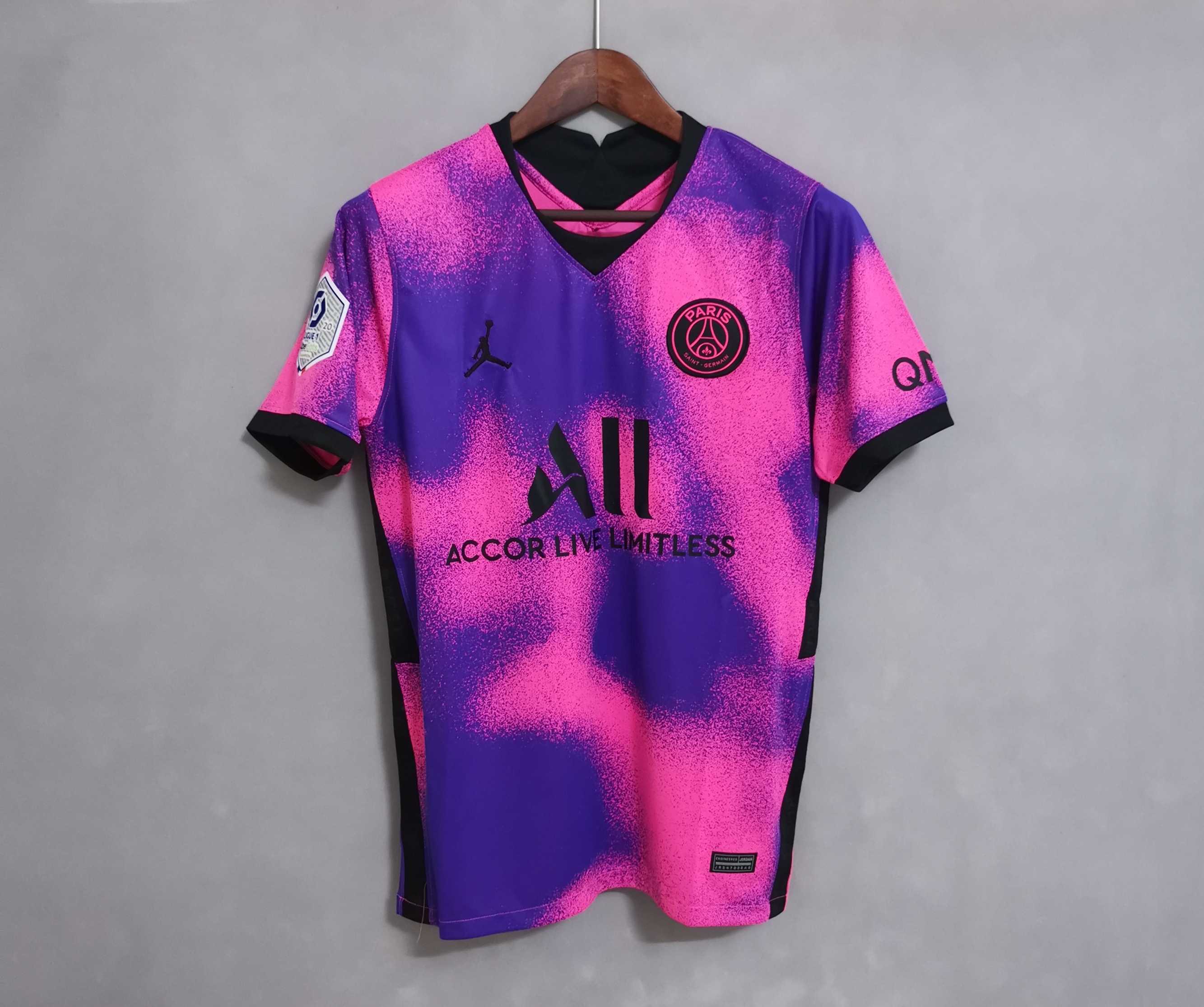 20-21 Paris Saint-Germain Fourth Away Fan Version - view 13