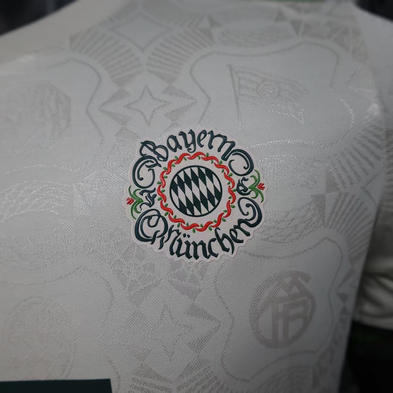 25-26 Bayern Munich Special Football Jersey - view 10