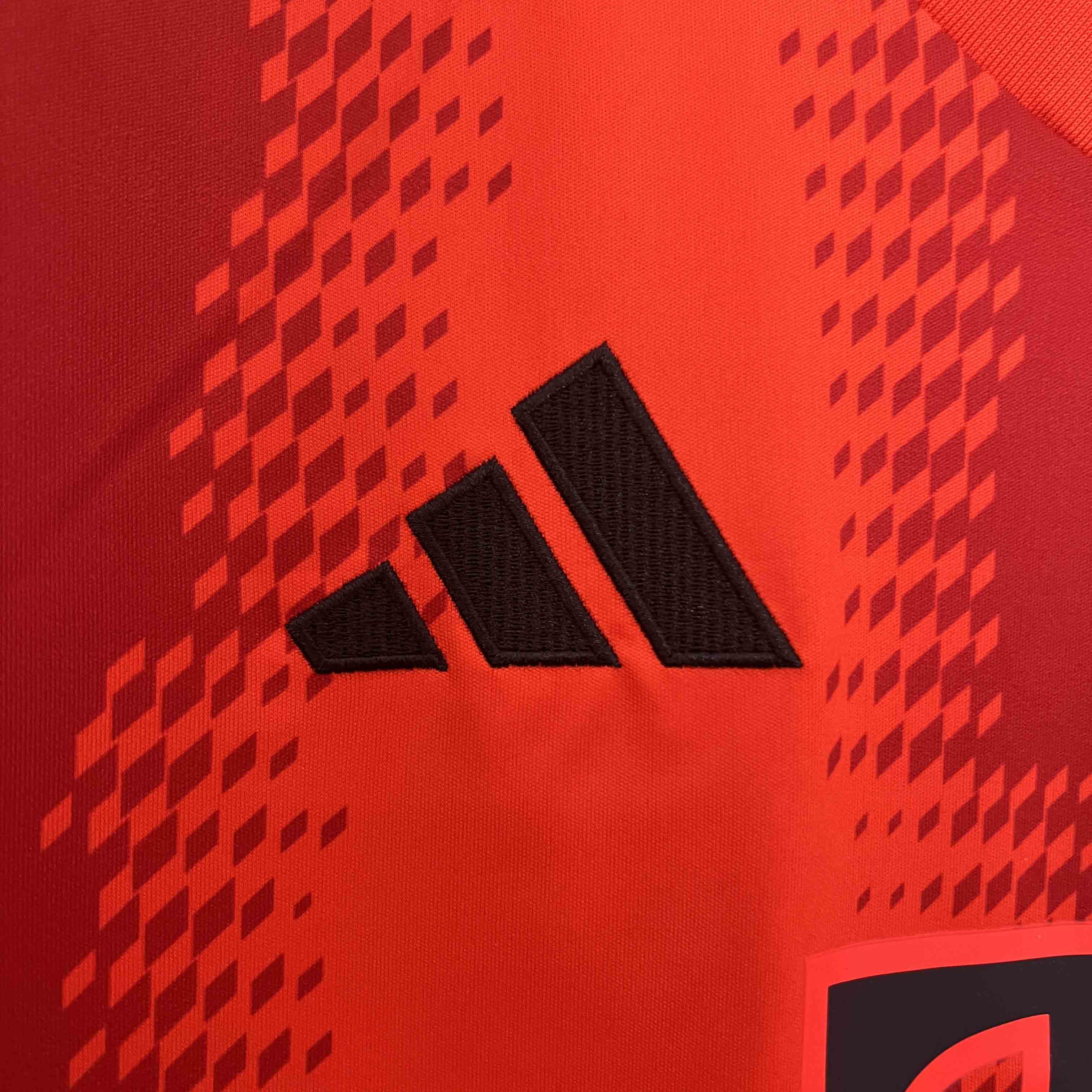 24-25 Bayern Munich Home Soccer Jersey - view 4
