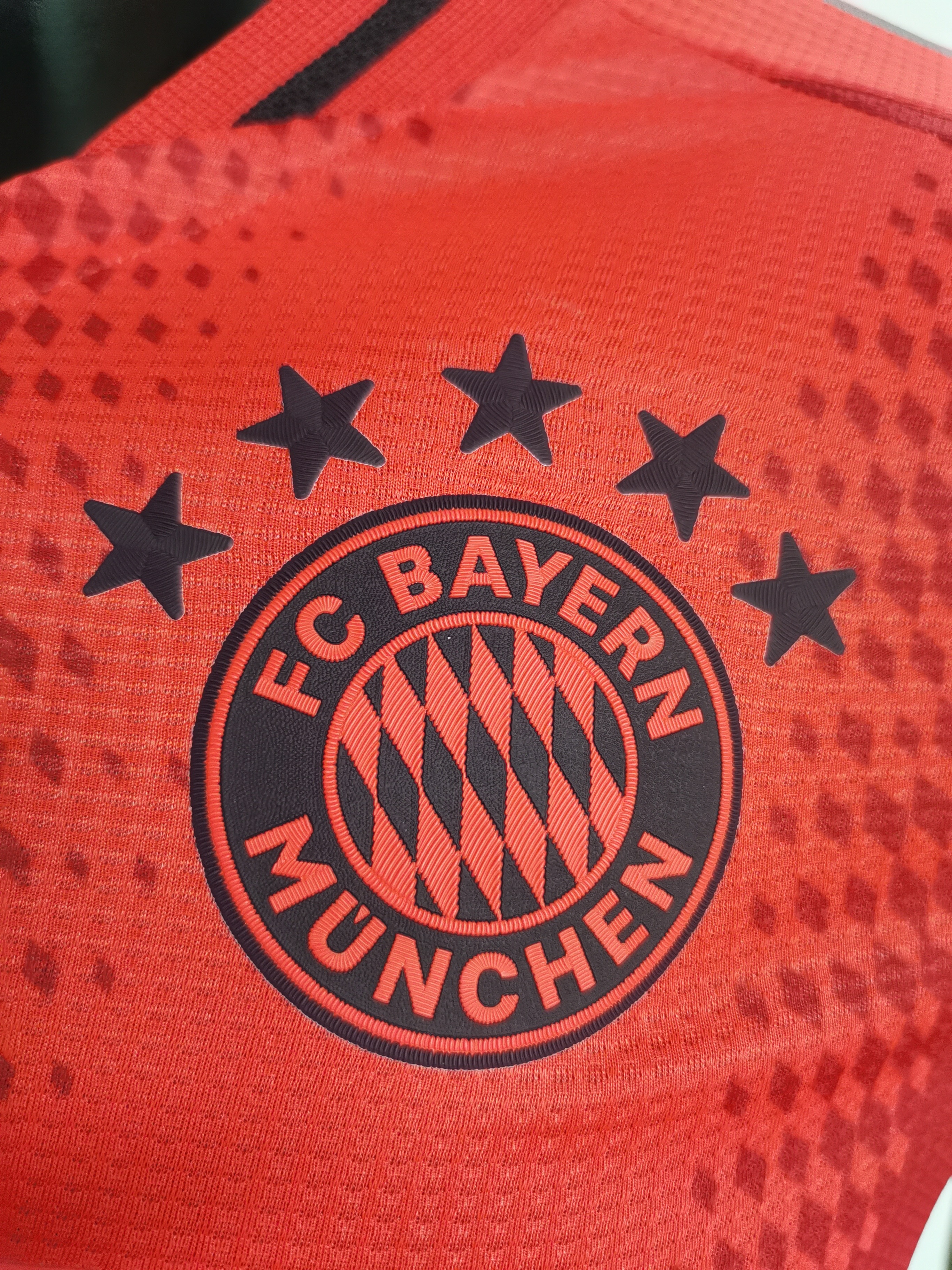24-25 Bayern Munich Home Player Version - view 7