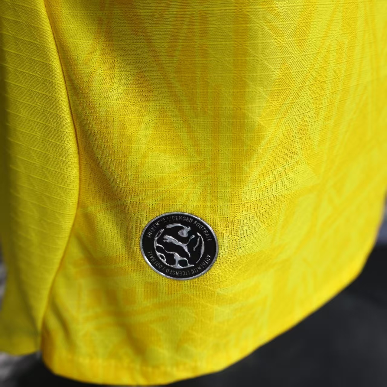 26-27 Borussia Dortmund Home Soccer Jersey Player Version - view 11