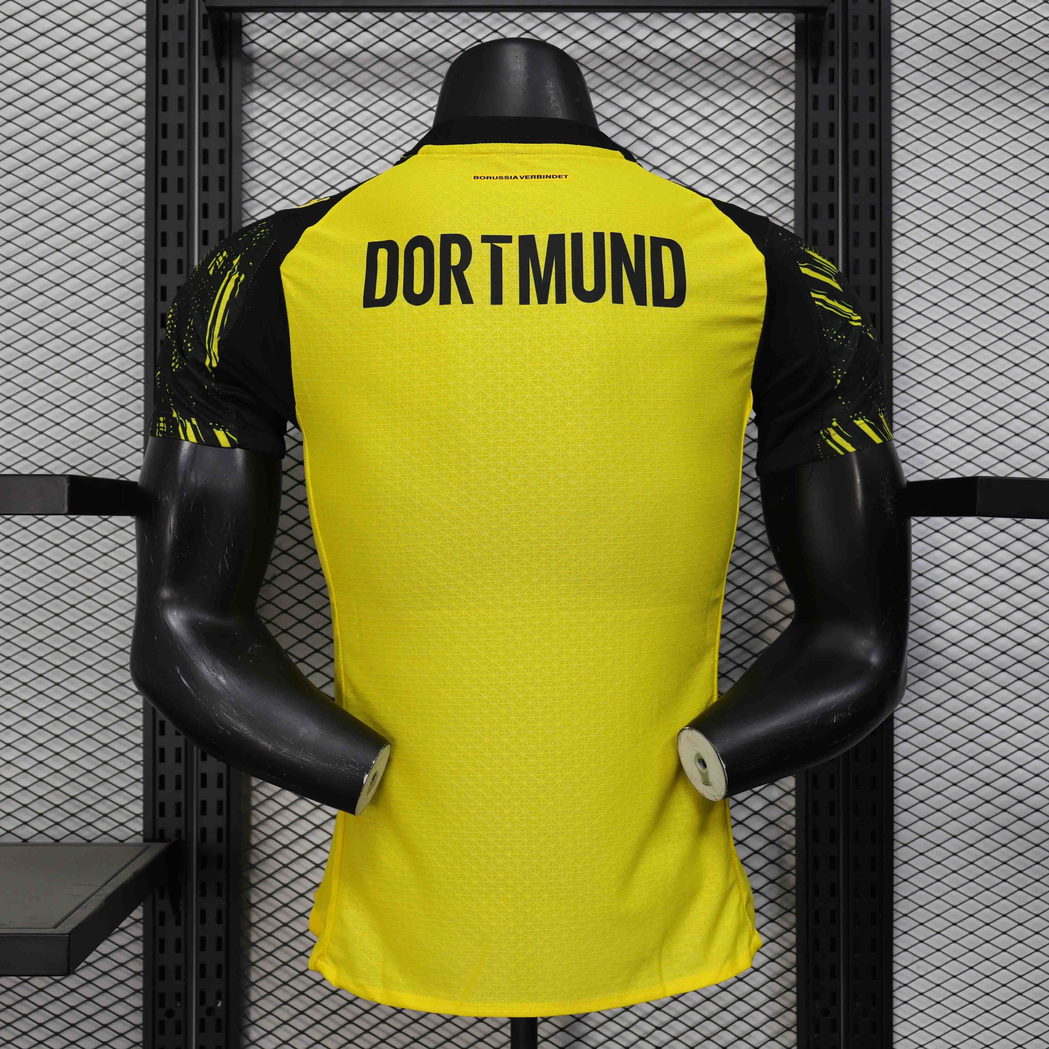 25-26 Borussia Dortmund Home Soccer Jersey Player Version - view 3