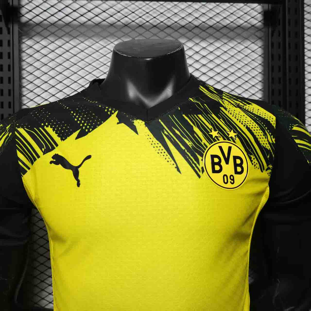 25-26 Borussia Dortmund Home Soccer Jersey Player Version - view 4