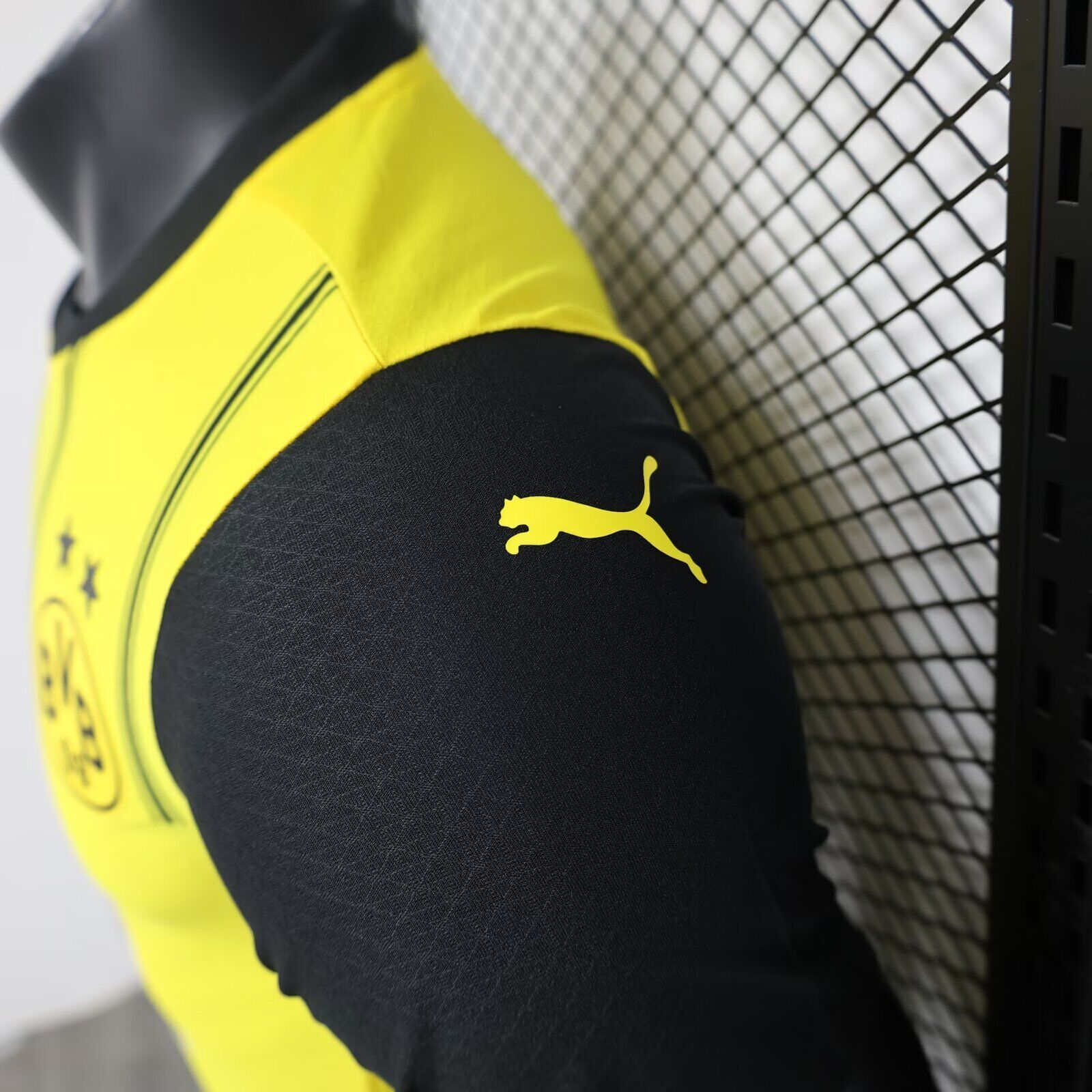 24-25 Borussia Dortmund Home Soccer Jersey Player Version - view 6