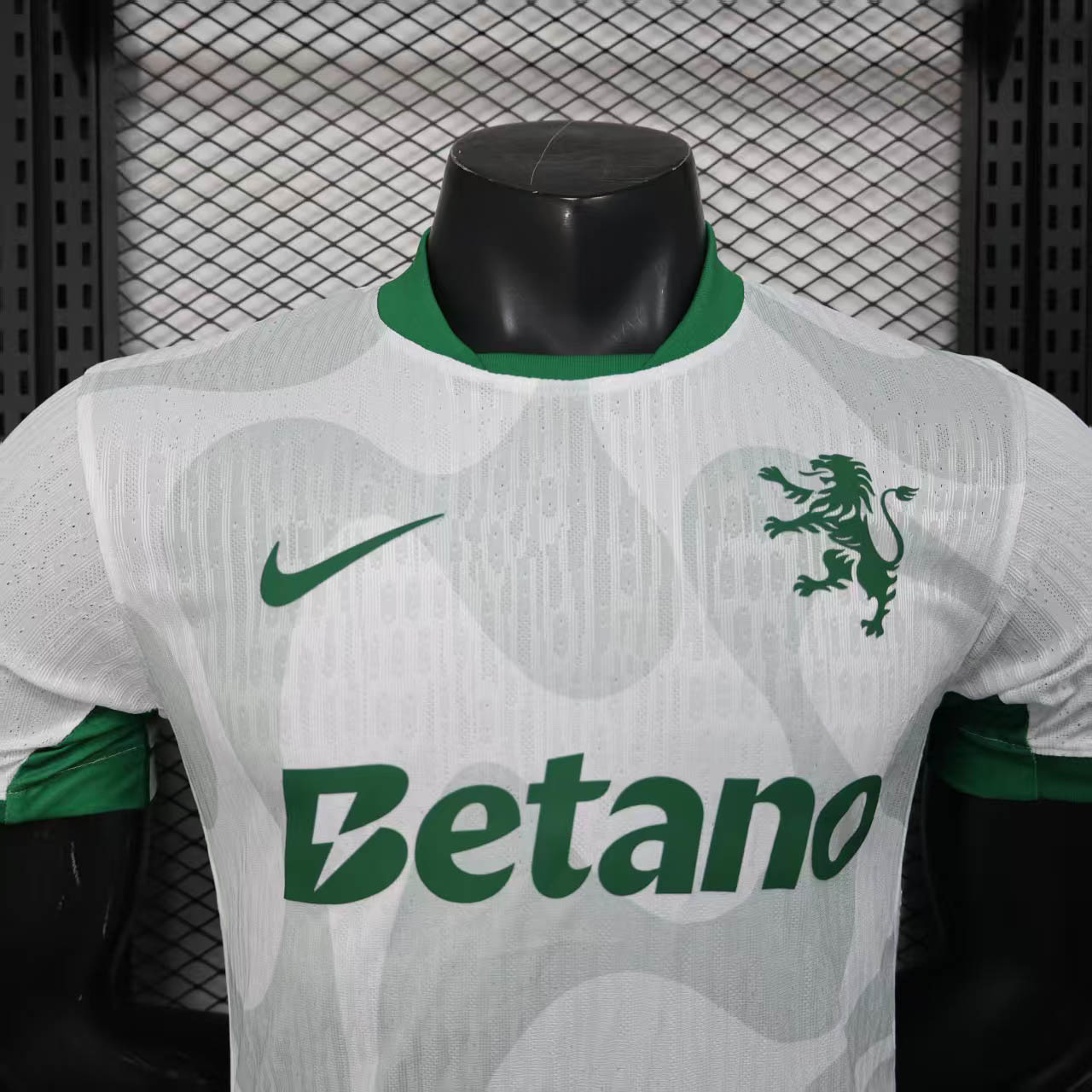 25-26 Sporting CP  Away Soccer Jersey Player Version - view 4