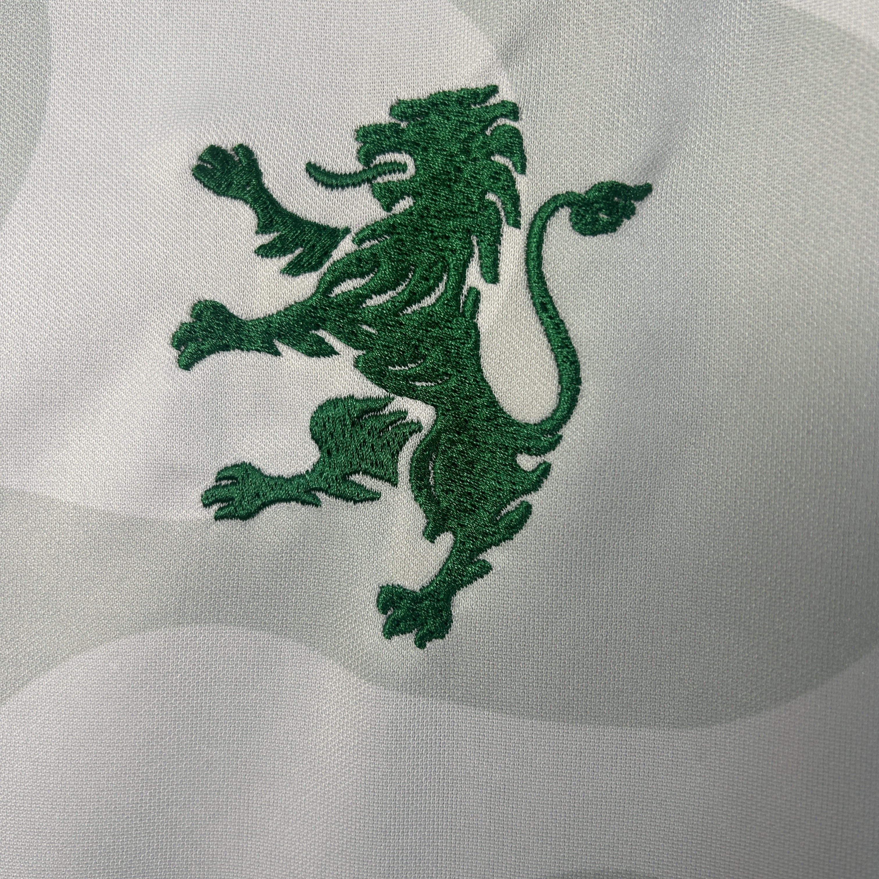 25-26 Sporting CP Second Away Soccer Jersey - view 4