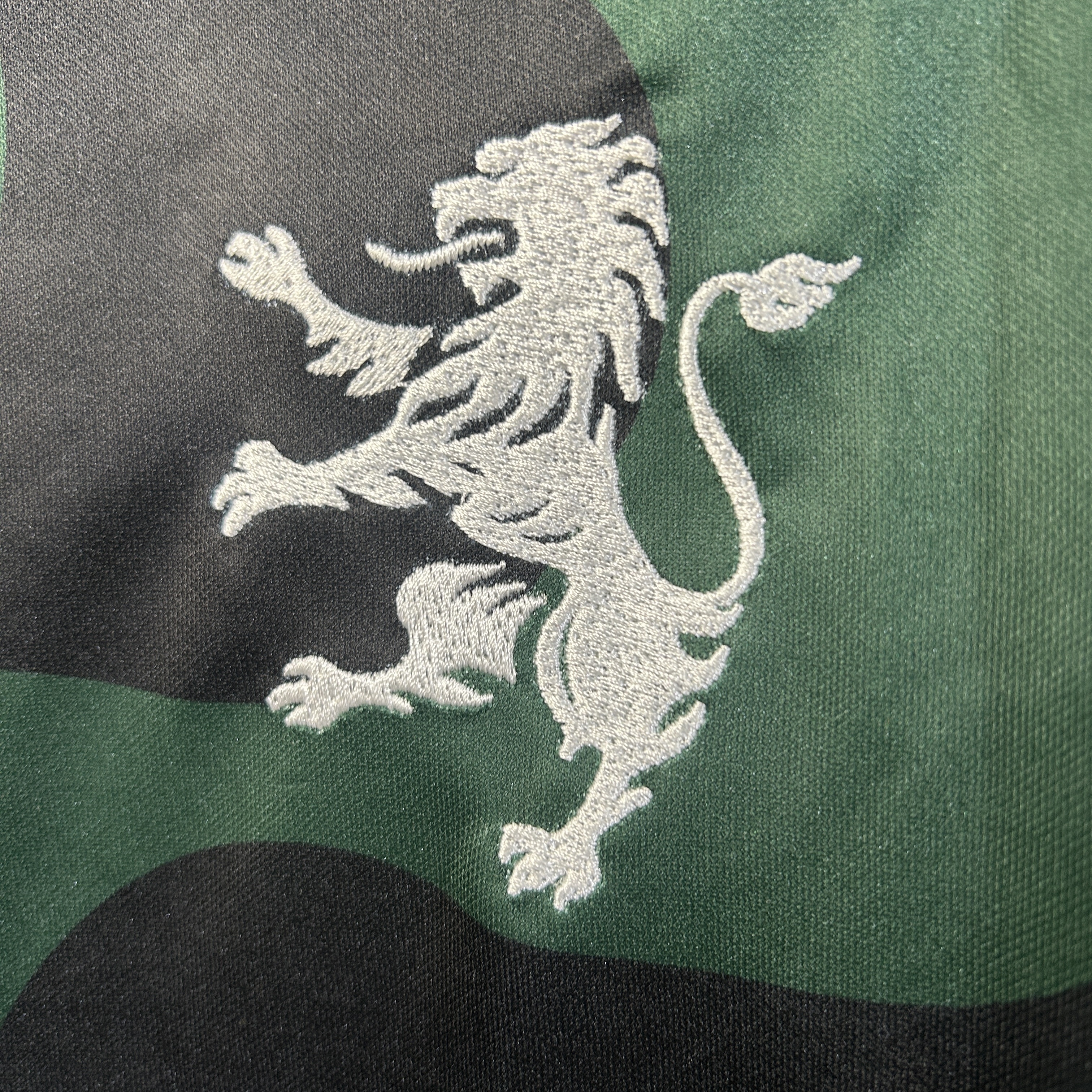 25-26 Sporting CP Third Away Soccer Jersey - view 4