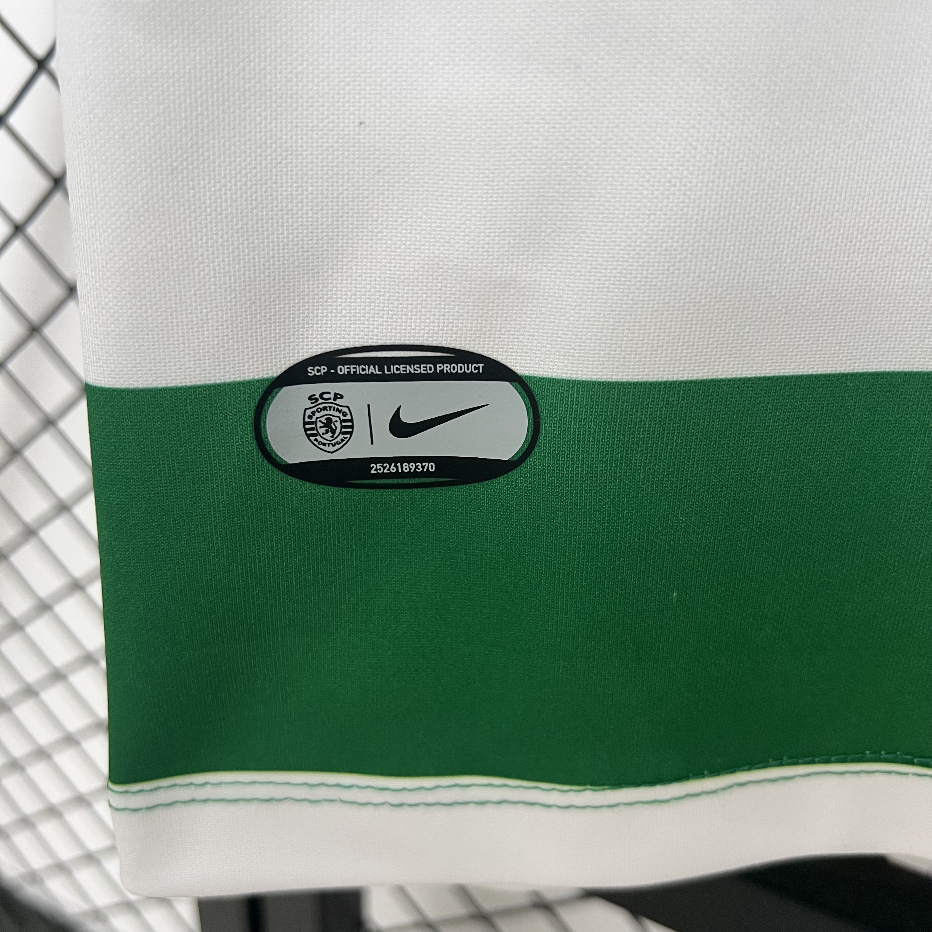 25-26 Sporting CP  Home Soccer Jersey - view 4