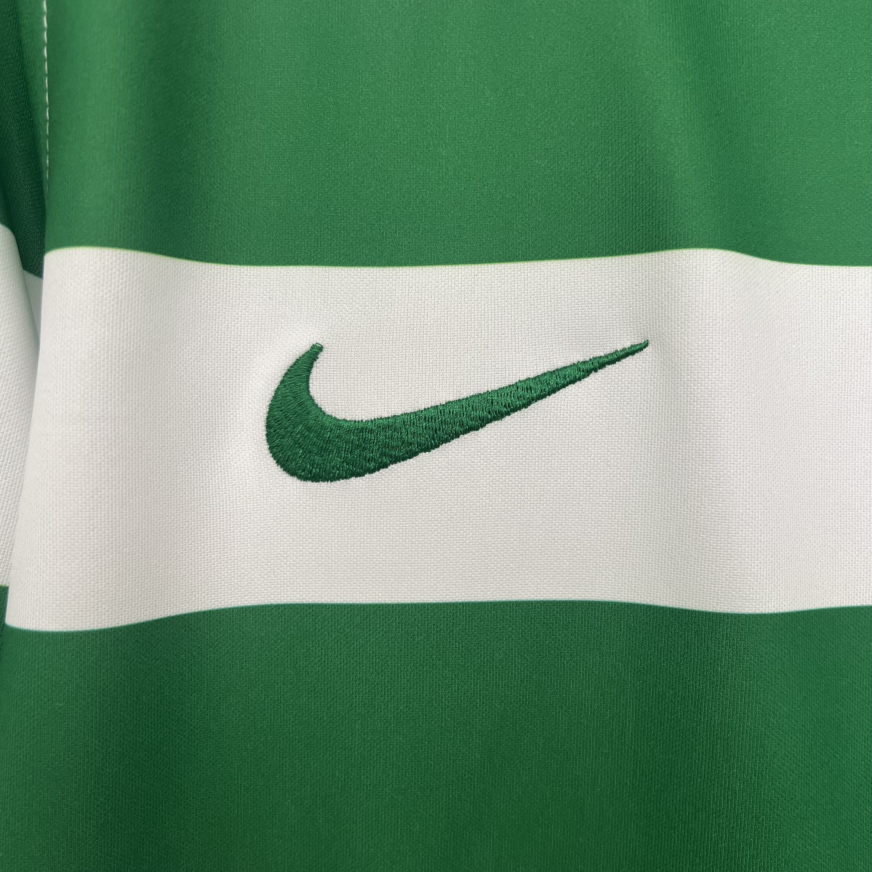 25-26 Sporting CP  Home Soccer Jersey - view 9