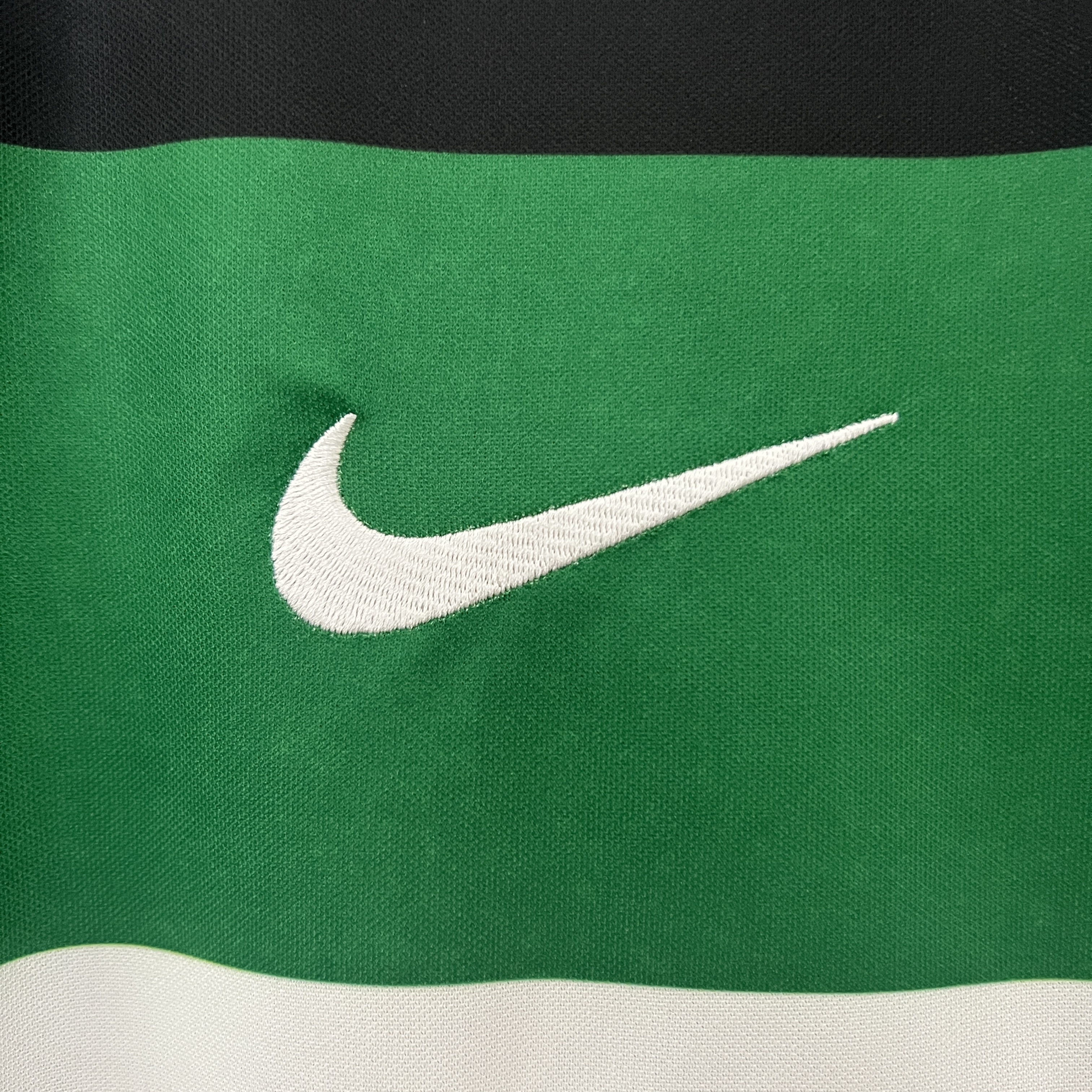 24-25 Sporting CP  Home Soccer Jersey - view 8