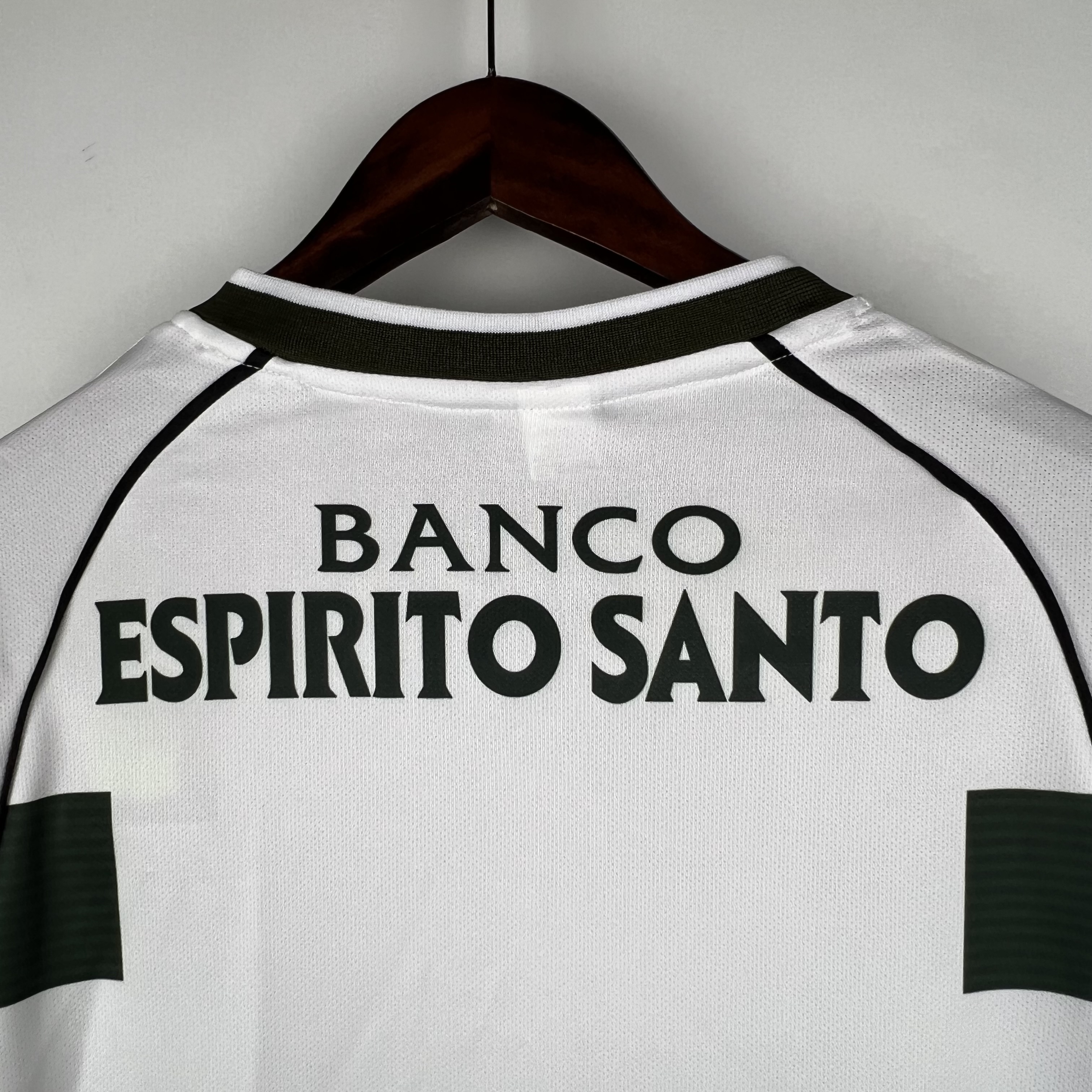 2001/03 Sporting CP  Home Retro Jersey Long Sleeve - view 6