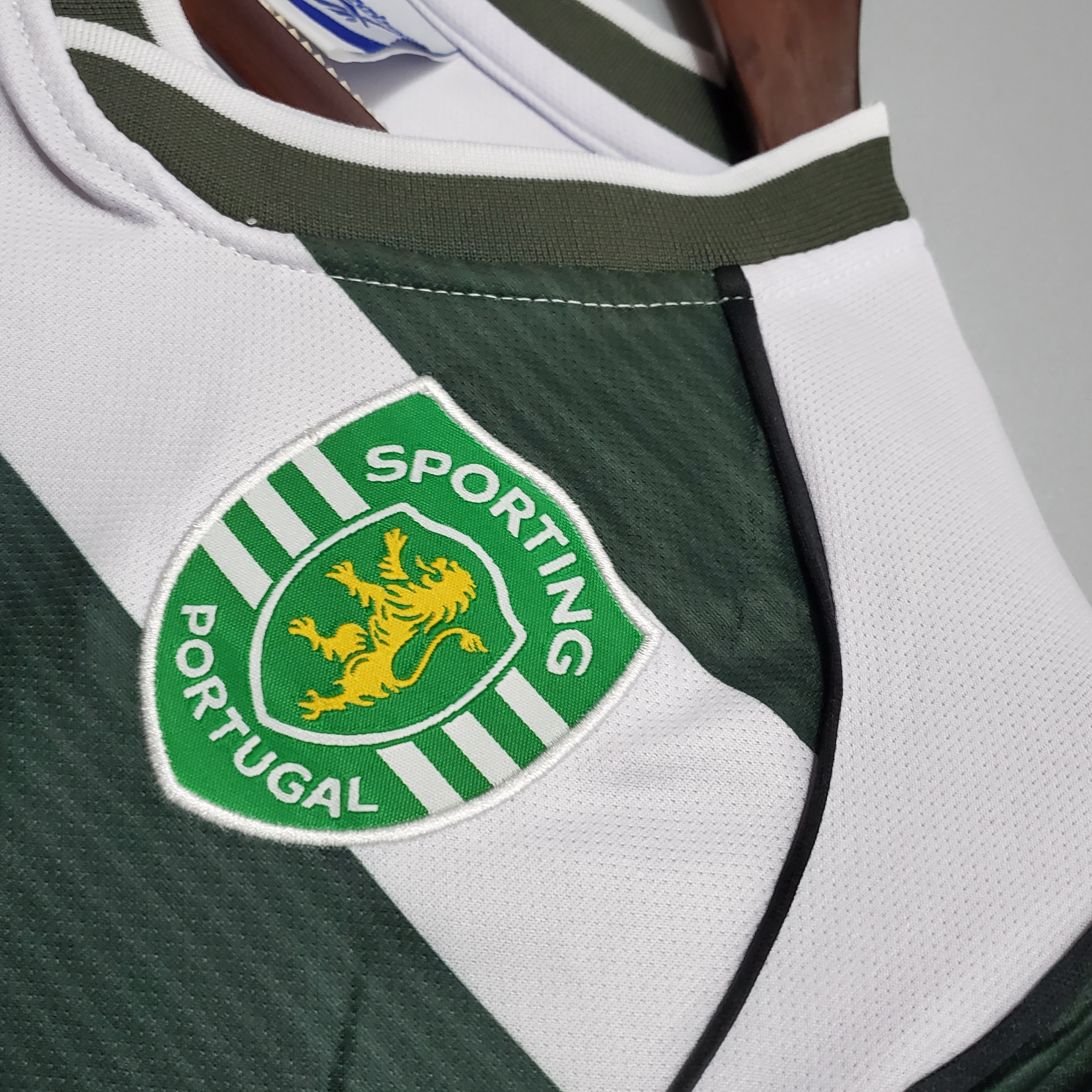 2001/03 Sporting CP  Home Retro Jersey - view 7