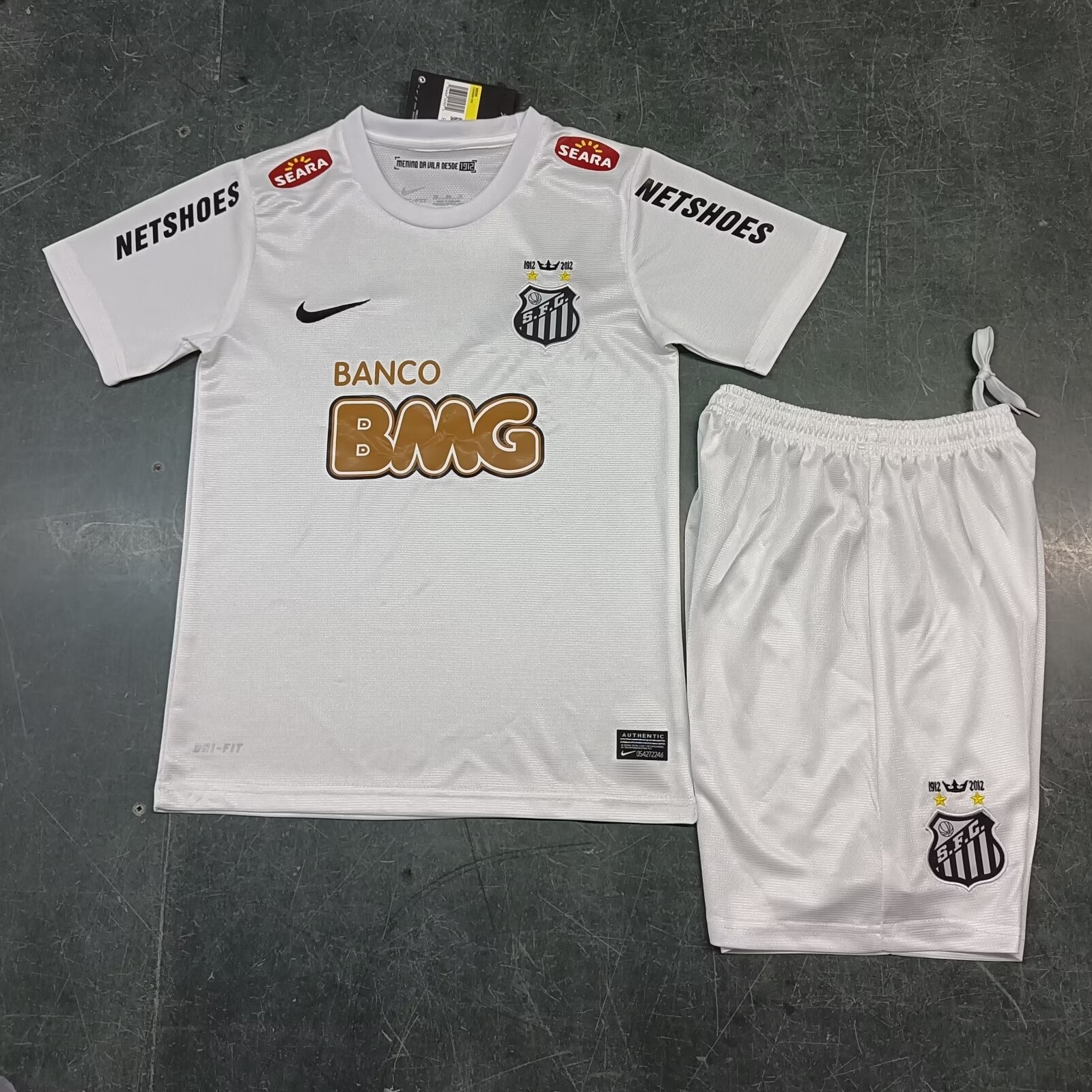 2011/12 Santos FC Home Retro Kids Kit Jersey+Shorts - view 12