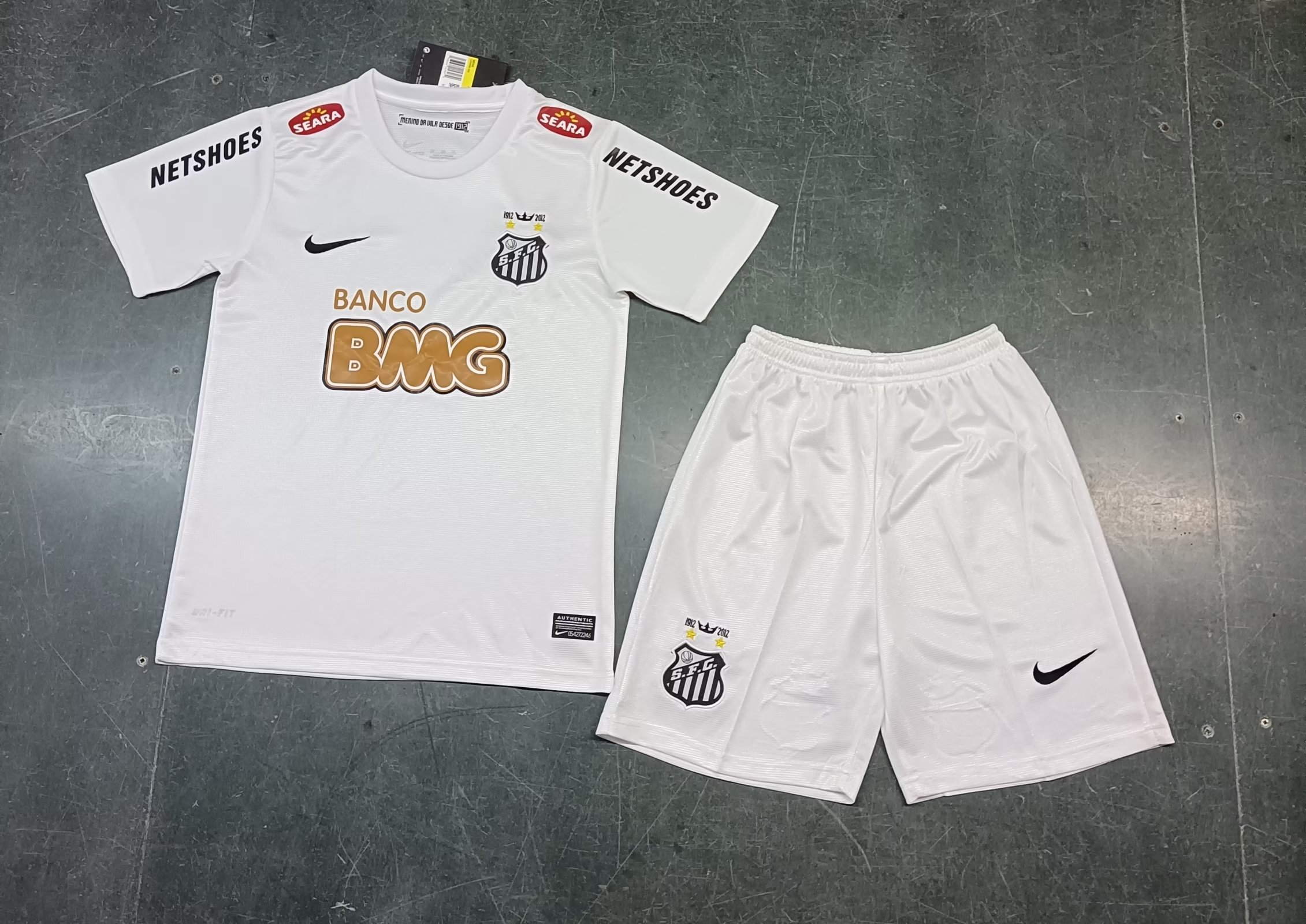 2011/12 Santos FC Home Retro Kids Kit Jersey+Shorts - view 4
