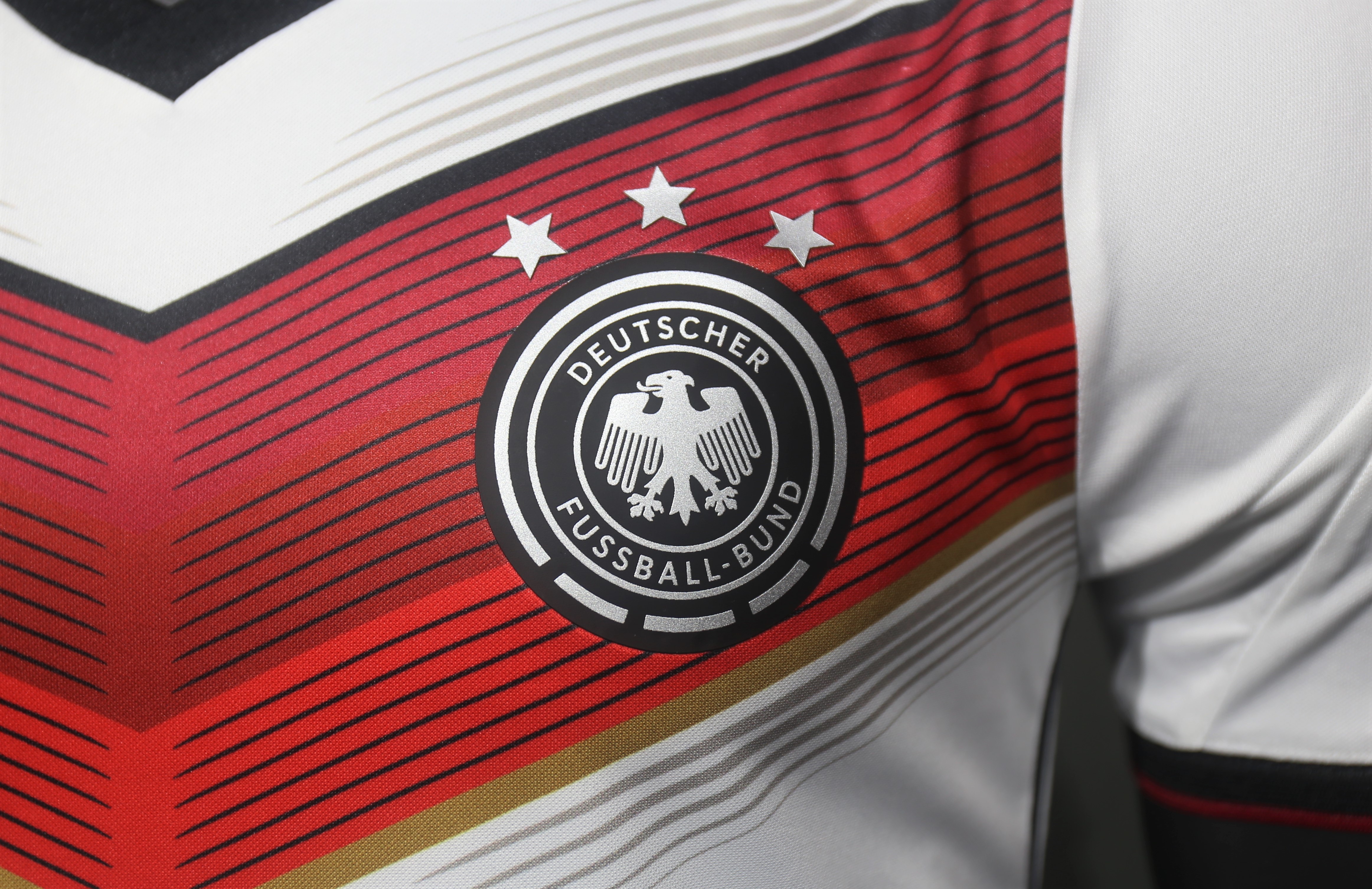 2014 Germany World Cup Home Retro 3 Stars Jersey Player Edition Long Sleeve - view 11