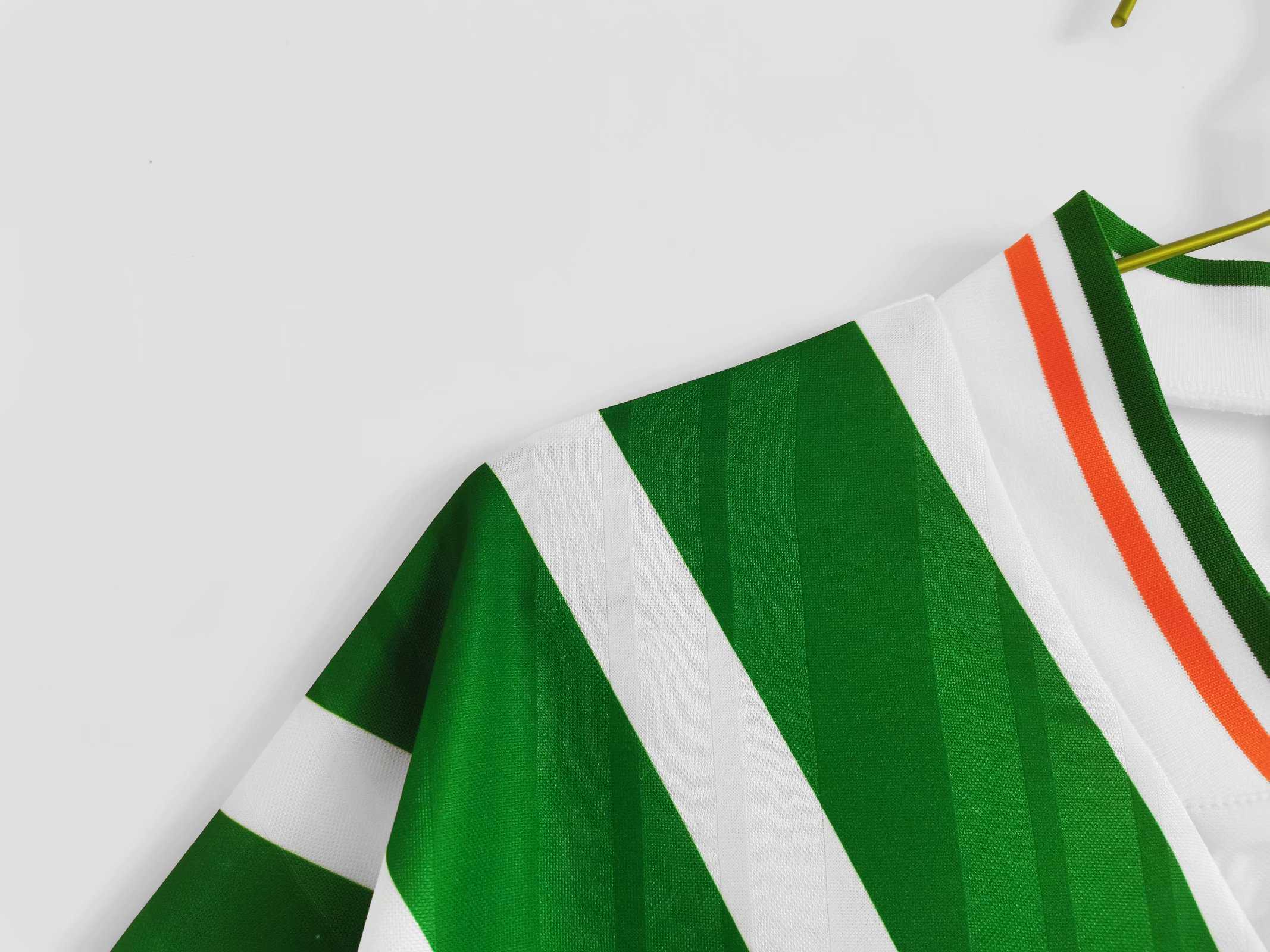 1992/94 Ireland Away Retro Jersey - gallery