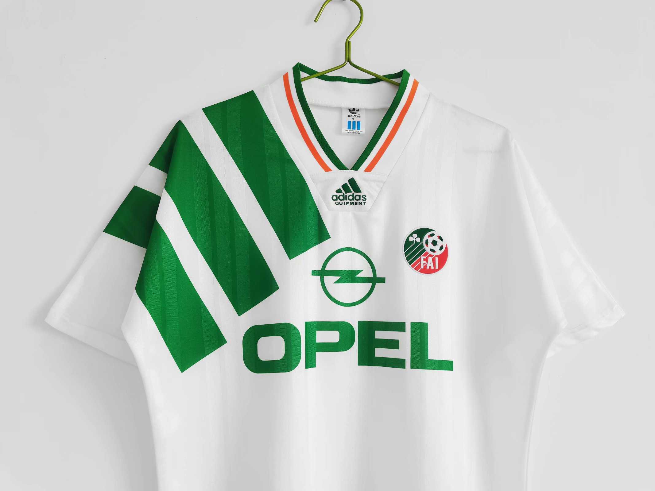 1992/94 Ireland Away Retro Jersey - gallery