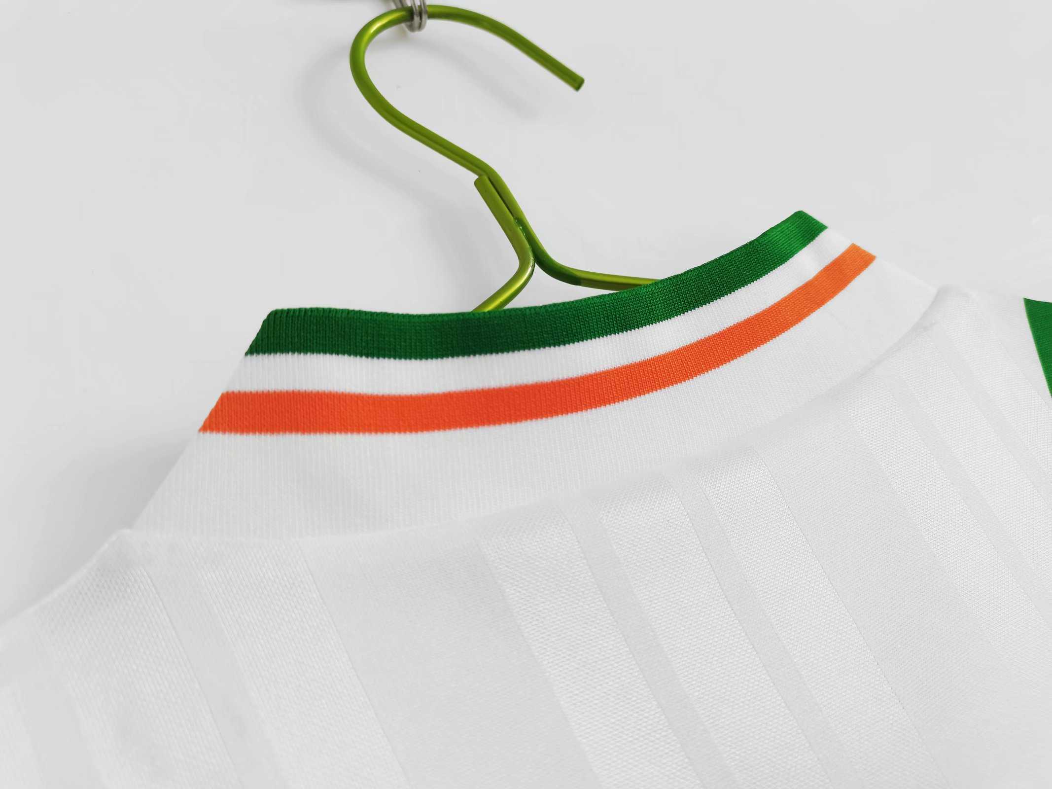 1992/94 Ireland Away Retro Jersey - gallery