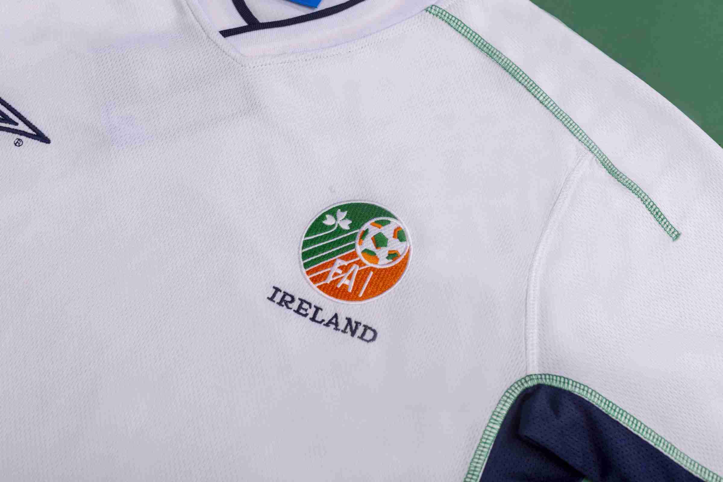2002 Ireland Away Retro Jersey - gallery