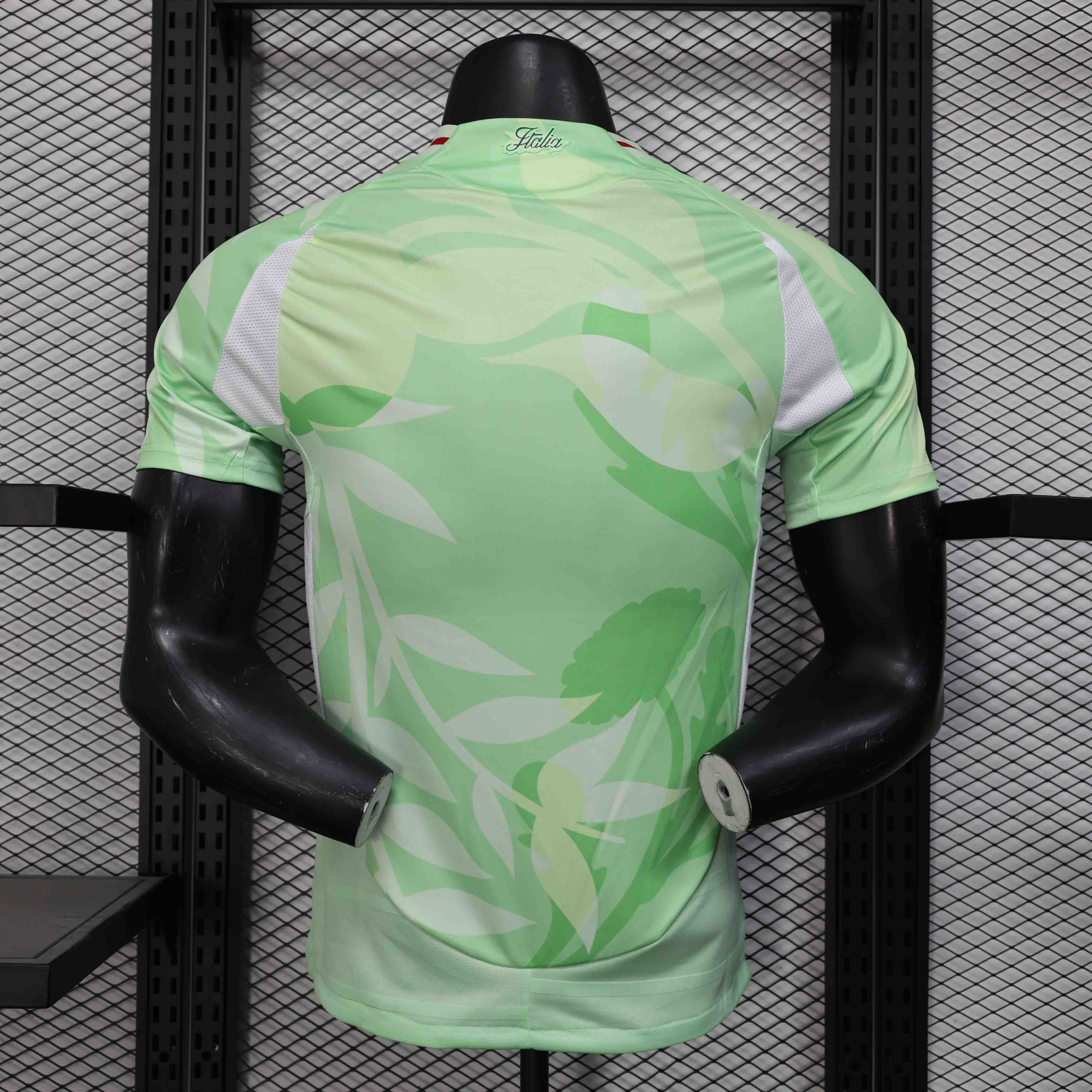 25-26 Italy Soccer Jersey Green - gallery
