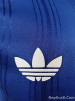 -27 Manchester United Away Jersey - view 1