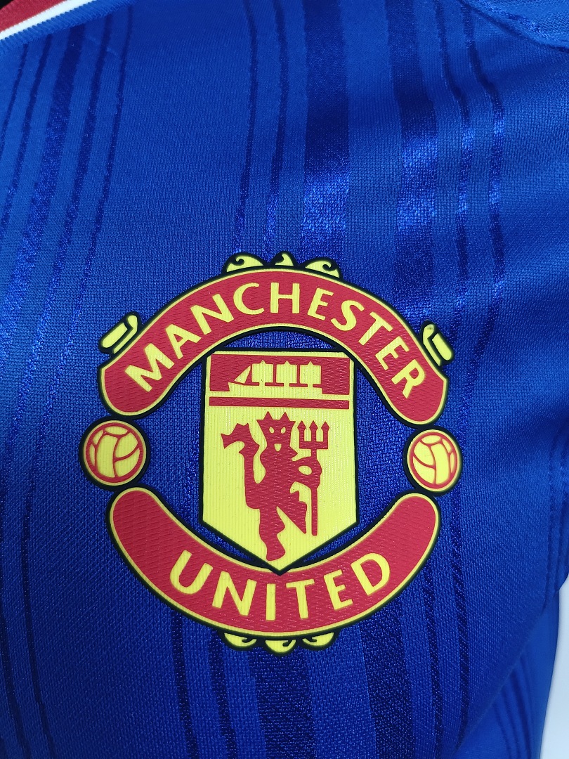 26-27Manchester UnitedAway 3