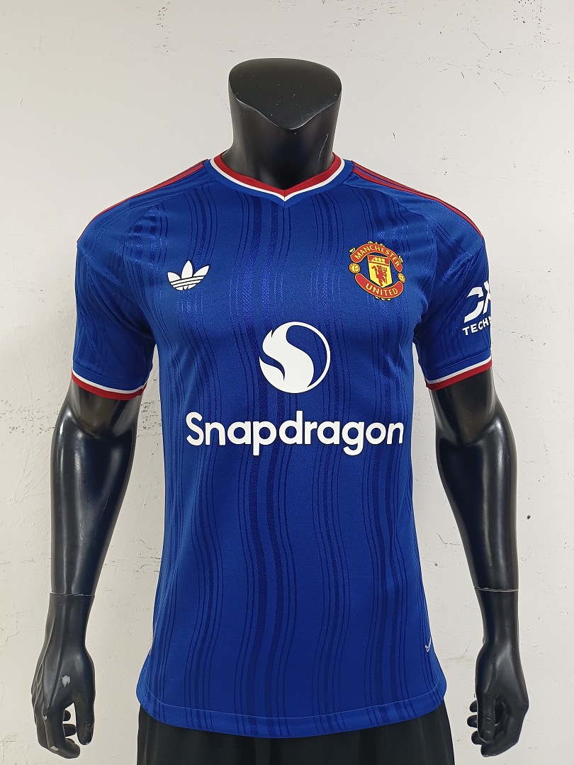 26-27Manchester UnitedAway 4