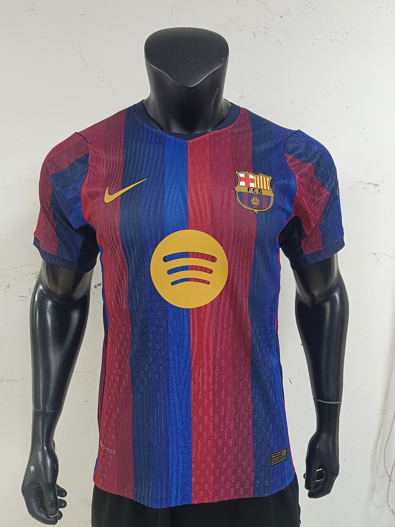 26-27BarcelonaHome 4