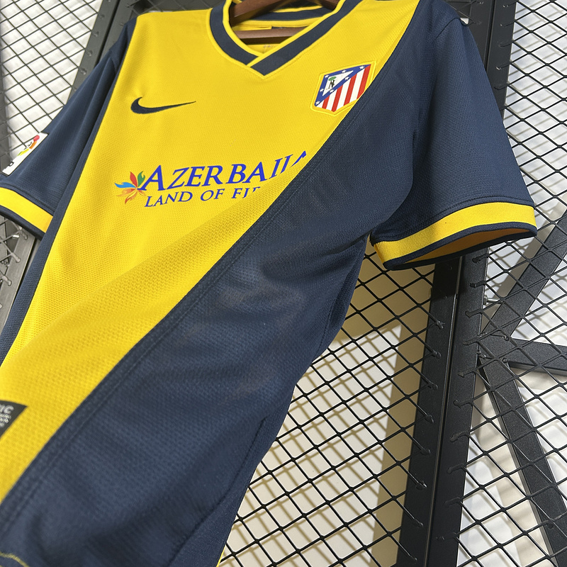2013-14 Atletico Madrid Away Retro Jersey - view 3