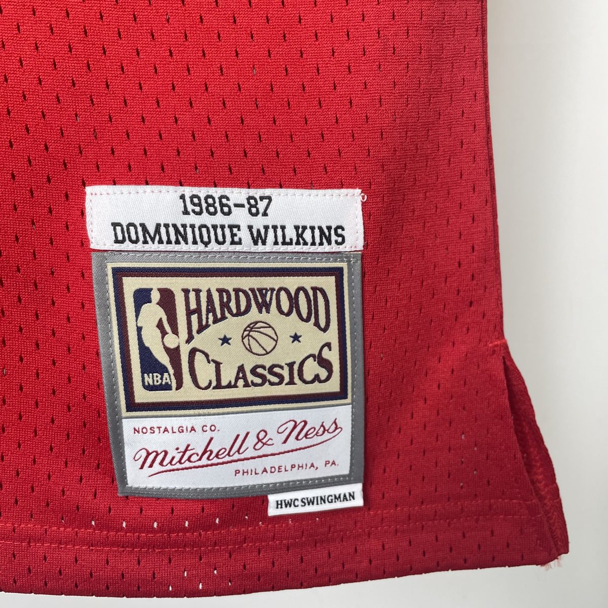 Atlanta Hawks 1985-86 Season Throwback Heat-Pressed Jersey Red #21 Dominique Wilkins - detail