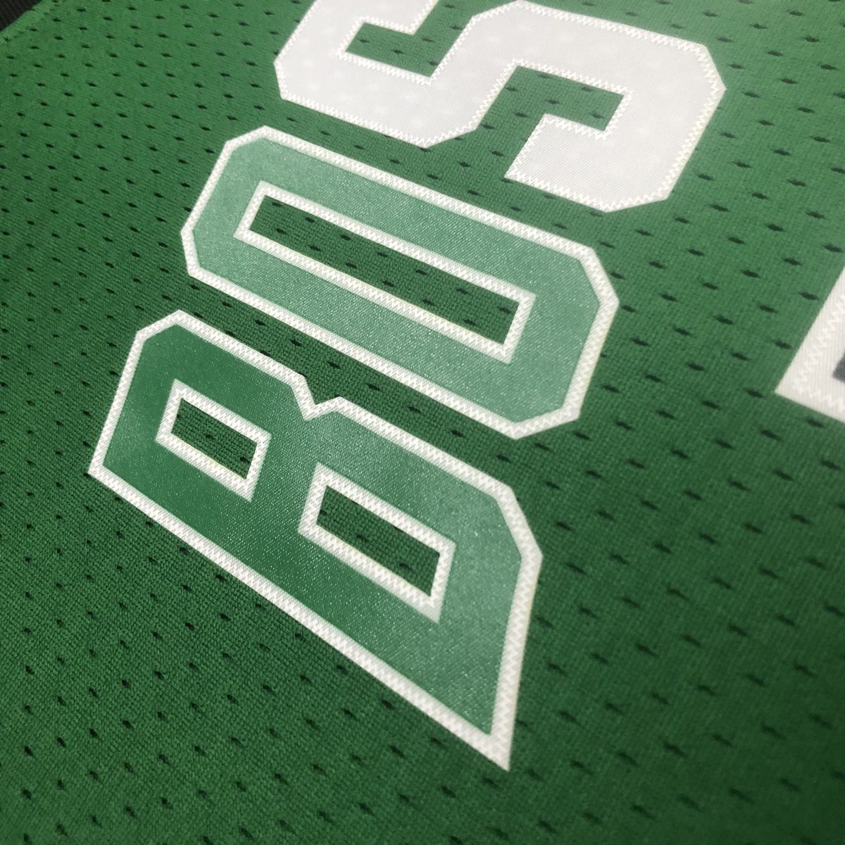 Boston Celtics Throwback Heat-Pressed Swingman Jersey Green #5 Kevin Garnett - detail
