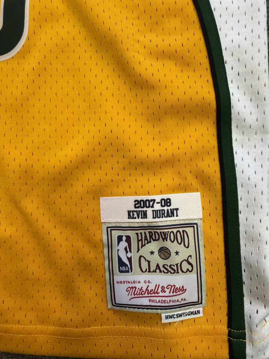 Nike MN Throwback Heat-Pressed Swingman Jersey: Seattle Supersonics 2007-08 Season Yellow #35 Kevin Durant - detail