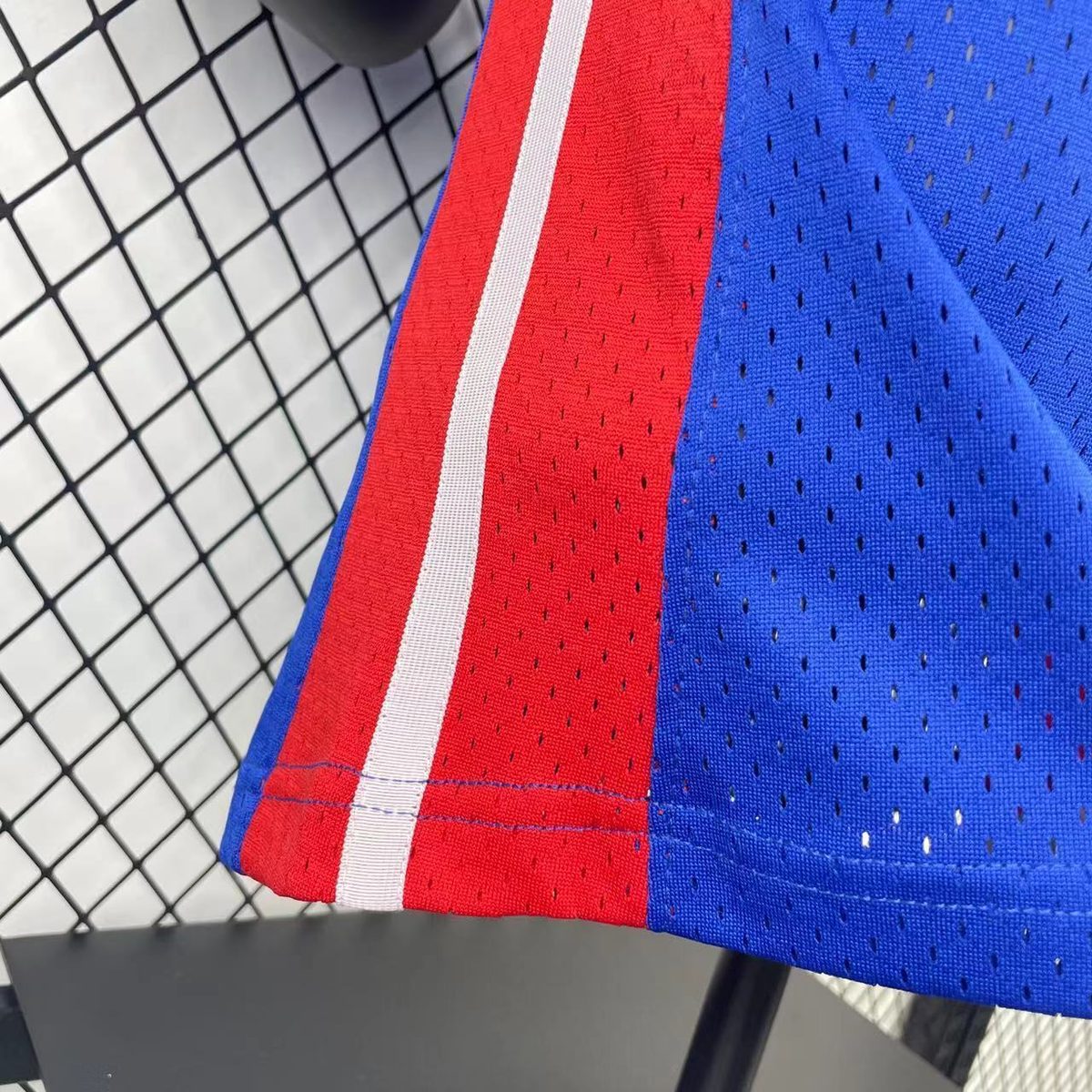 Detroit Pistons 2008-09 Throwback Heat-Pressed Jersey Royal Blue #1 Allen Iverson - detail