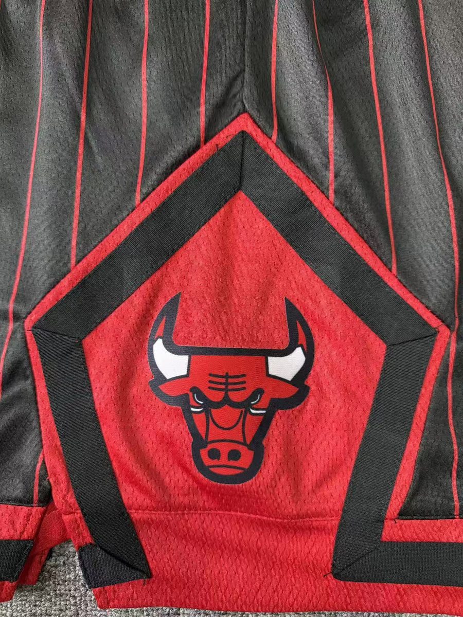 Chicago Bulls 2026-27 Season Statement Striped Red Shorts - detail